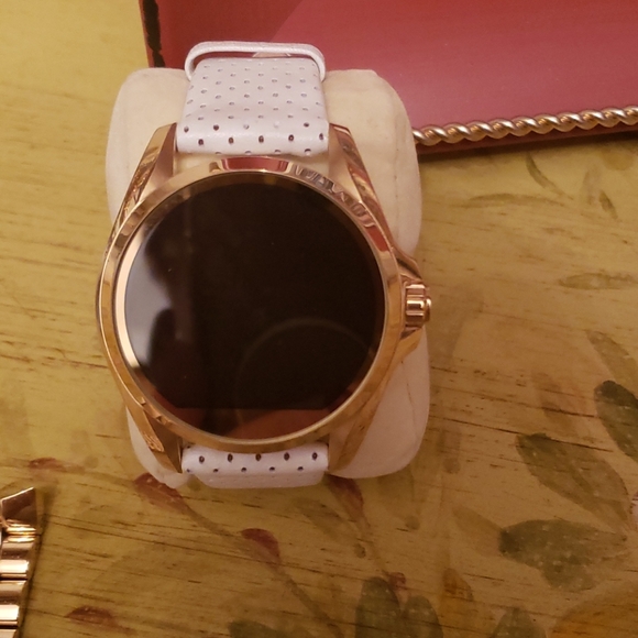 Watch - Picture 2 of 4